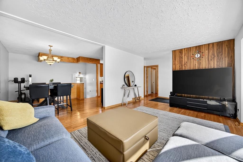 154 Windermere Road SW, Calgary — photo 2 of 45