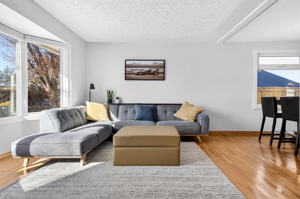 154 Windermere Road SW, Calgary — photo 4 of 45
