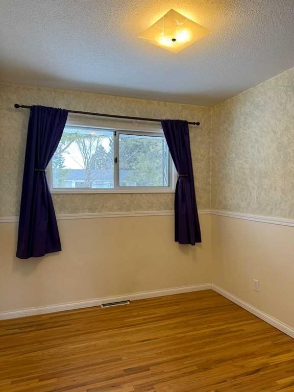 37 Arbour Crescent SE, Calgary — photo 5 of 20