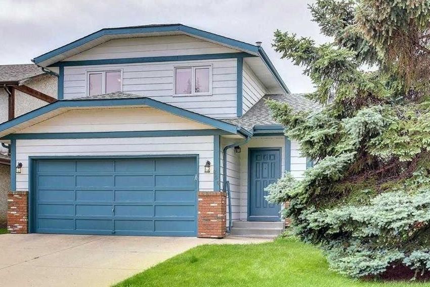 256 Sunmills Place SE, Calgary — main listing photo