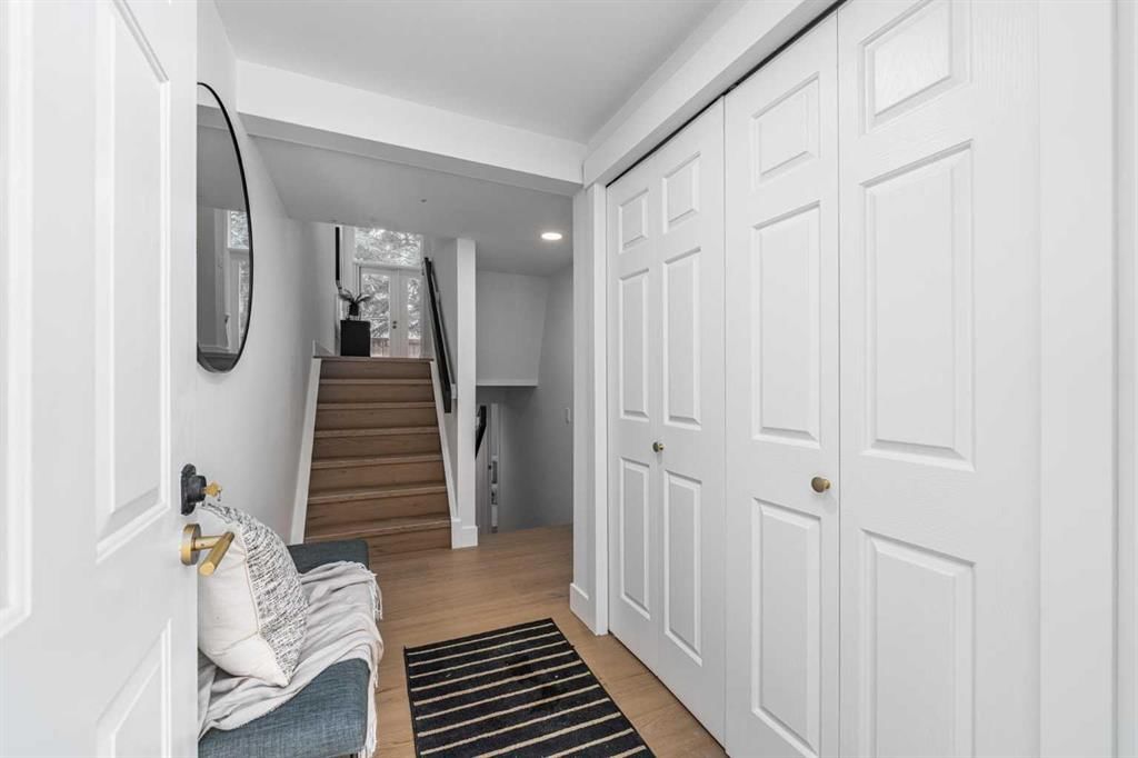 357 Point Mckay Gardens NW, Calgary — photo 4 of 50