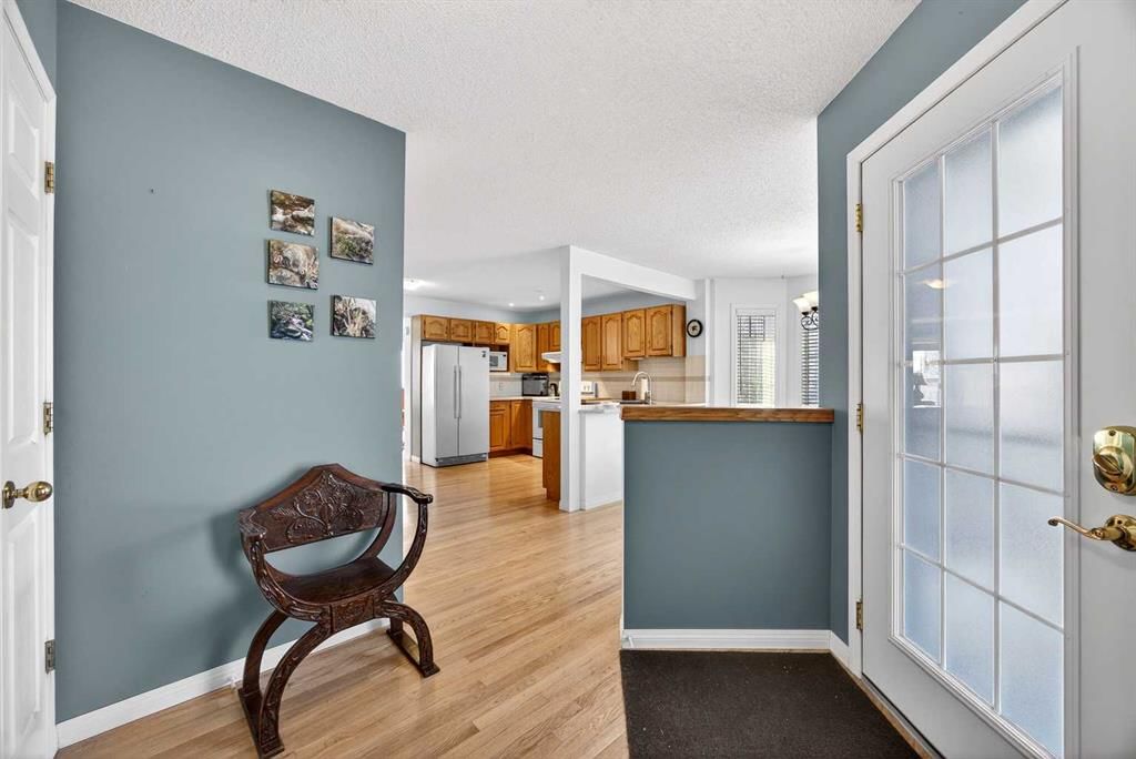 501 Citadel Terrace NW, Calgary — photo 5 of 41