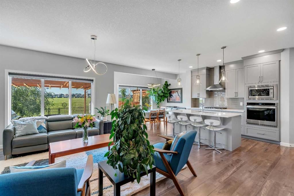 29 Masters Terrace SE, Calgary — photo 4 of 49