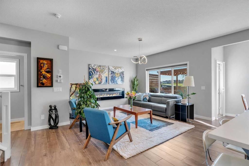 29 Masters Terrace SE, Calgary — photo 5 of 49