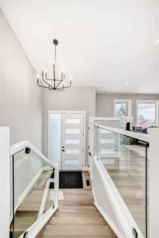 7 Lake Sundance Place SE, Calgary — photo 3 of 40