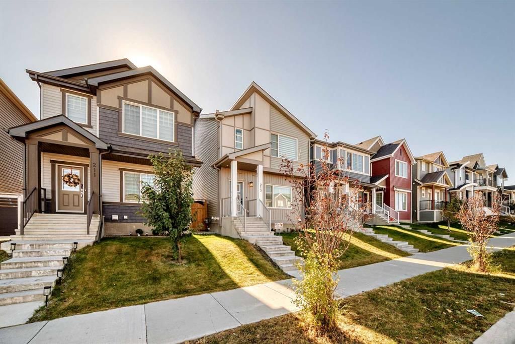 215 148 Avenue NW, Calgary — photo 2 of 50