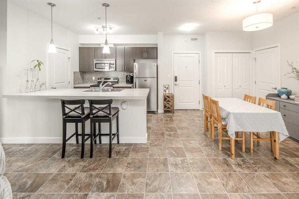 136, 23 Millrise Drive SW, Calgary — photo 2 of 25