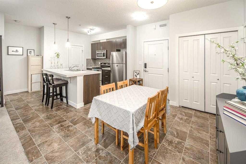 136, 23 Millrise Drive SW, Calgary — photo 3 of 25