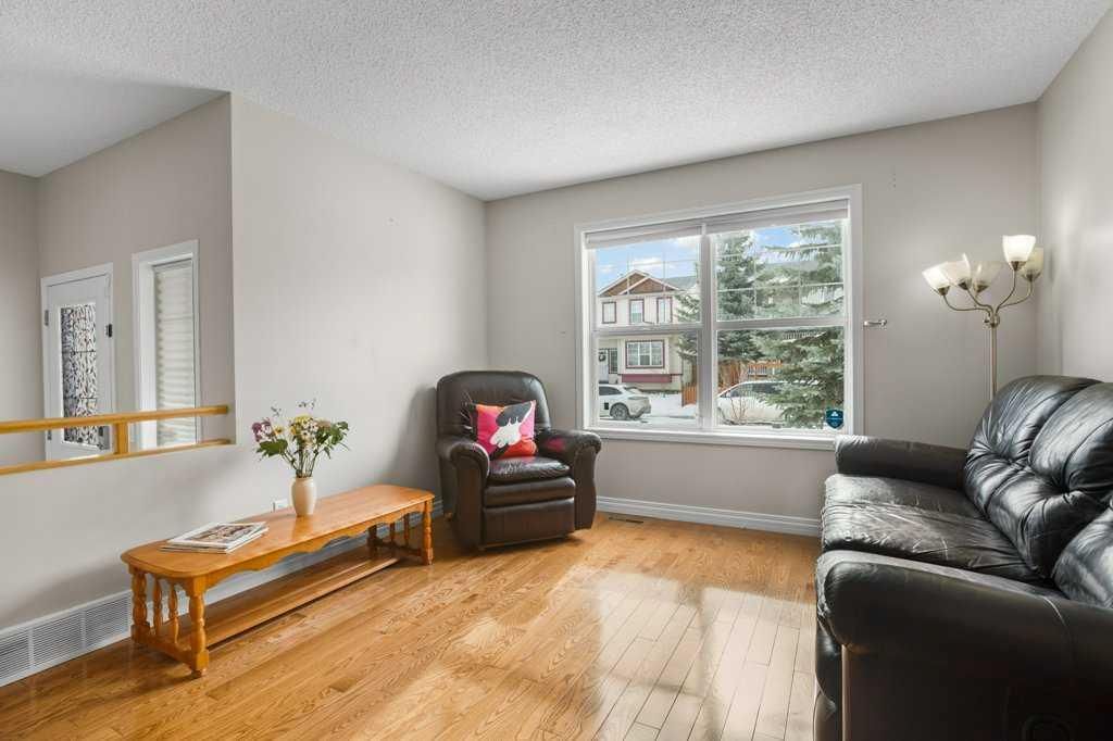 163 Eversyde Circle SW, Calgary — photo 4 of 48