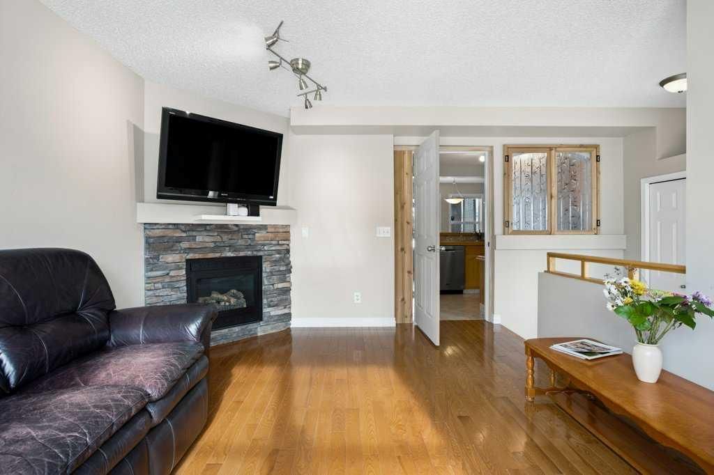 163 Eversyde Circle SW, Calgary — photo 5 of 48