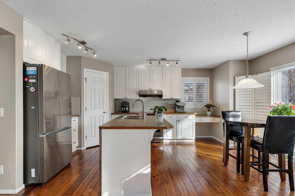 153 Harvest Grove Close NE, Calgary — photo 5 of 37