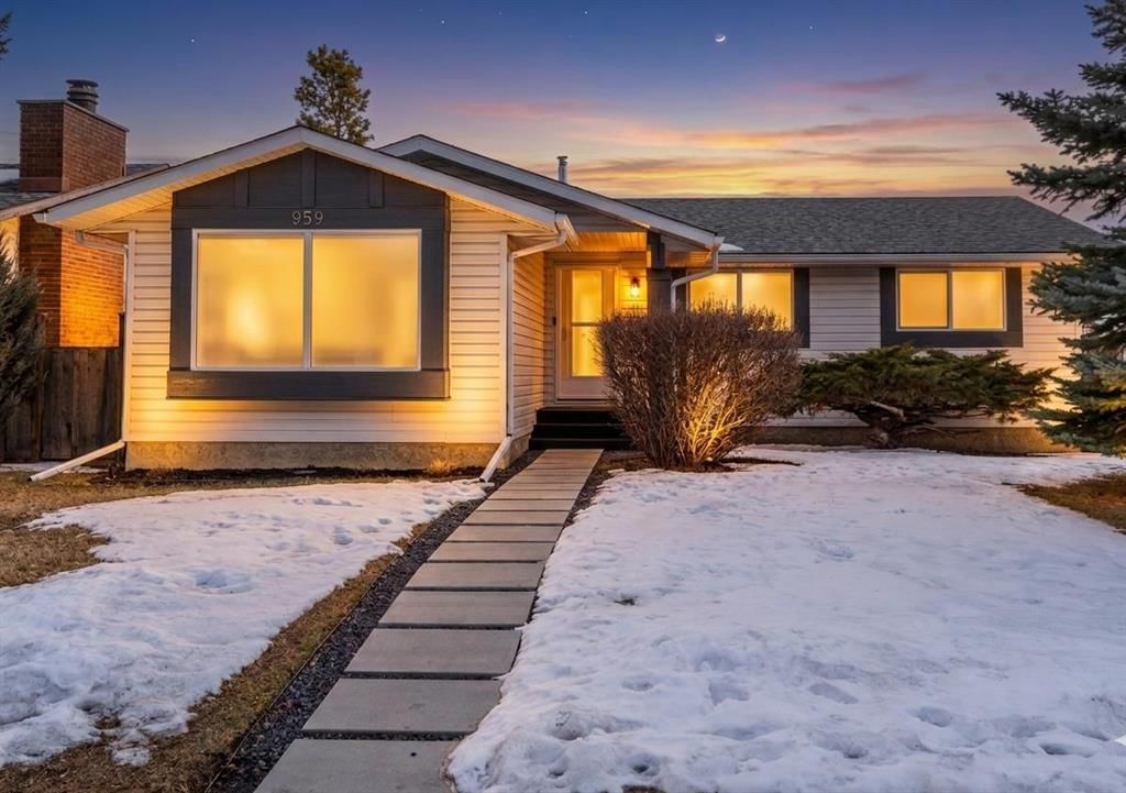 959 Bracewood Rise SW, Calgary — main listing photo