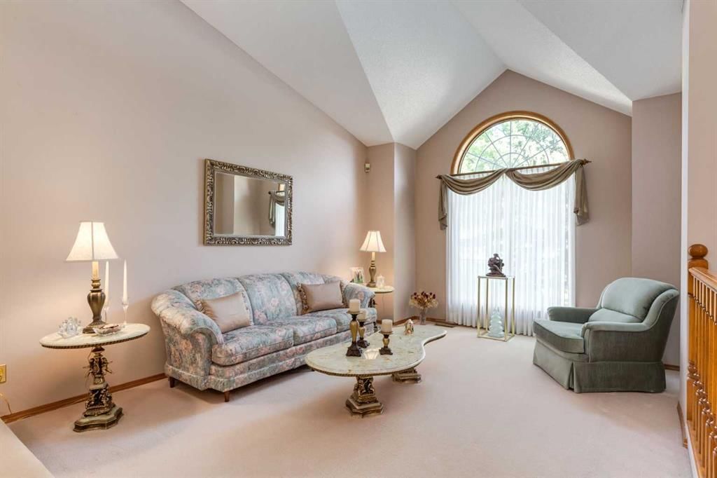 180 Edgevalley Circle NW, Calgary — photo 4 of 49
