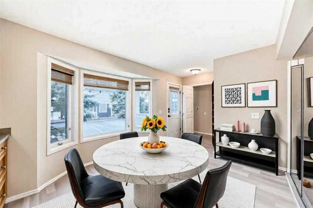 677 Regal Park NE, Calgary — photo 5 of 50