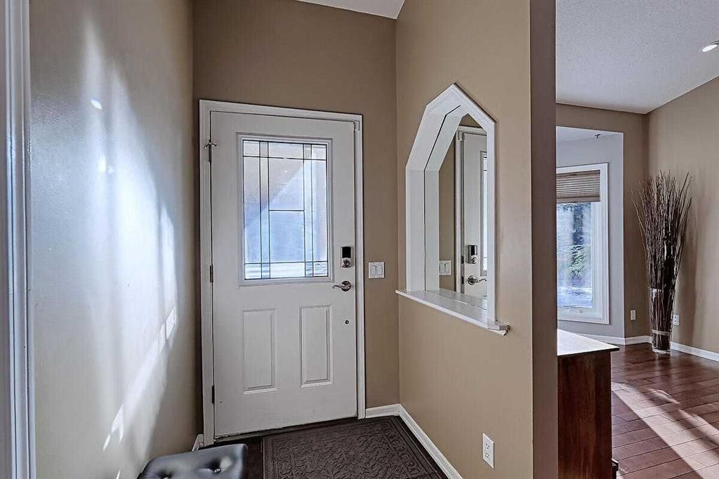 617 Sunmills Drive SE, Calgary — photo 2 of 50