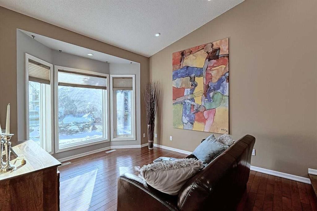 617 Sunmills Drive SE, Calgary — photo 3 of 50
