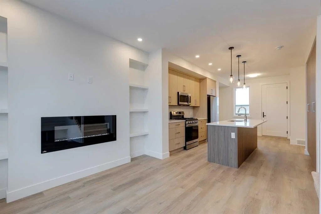2124 7 Street NW, Calgary — photo 5 of 32