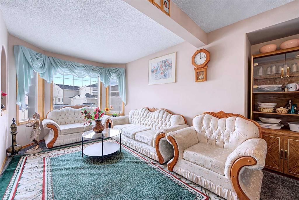 433 Coral Springs Place NE, Calgary — photo 4 of 43