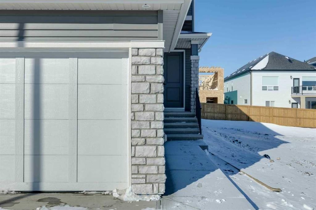 75 Annette Rise NW, Calgary — photo 2 of 37