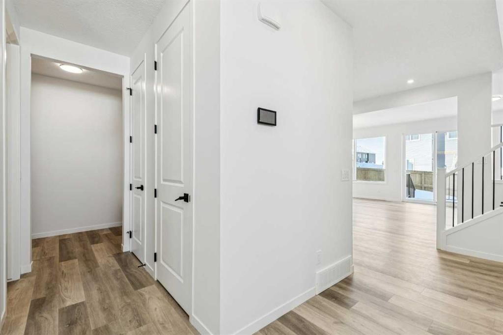 75 Annette Rise NW, Calgary — photo 5 of 37