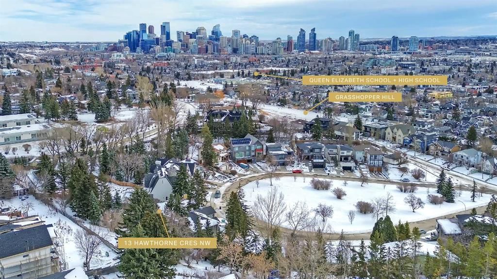 13 Hawthorne Crescent NW, Calgary — photo 4 of 42