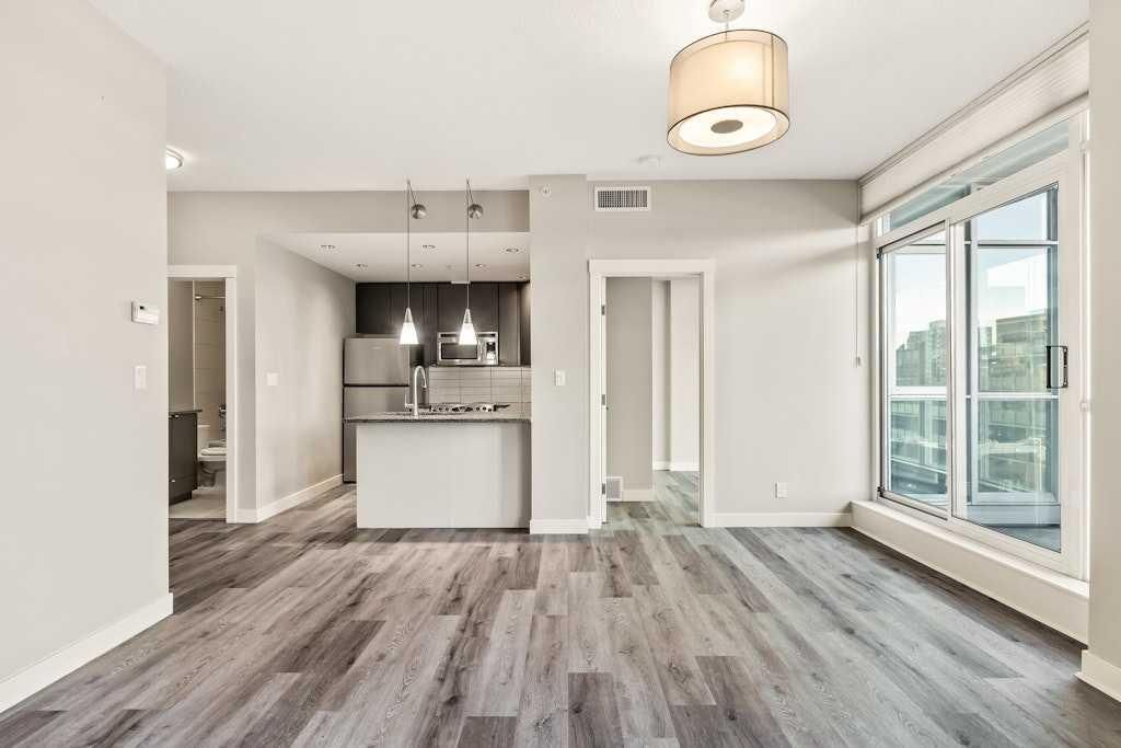 503, 788 12 Avenue SW, Calgary — photo 3 of 31