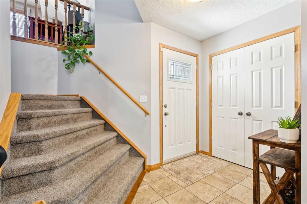 25 Harvest Park Court NE, Calgary — photo 2 of 42