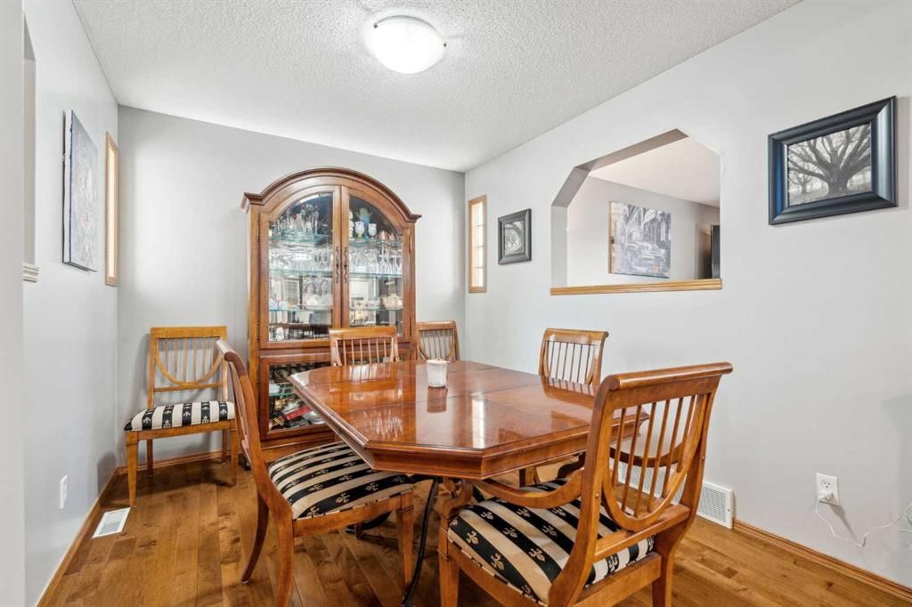 25 Harvest Park Court NE, Calgary — photo 5 of 42