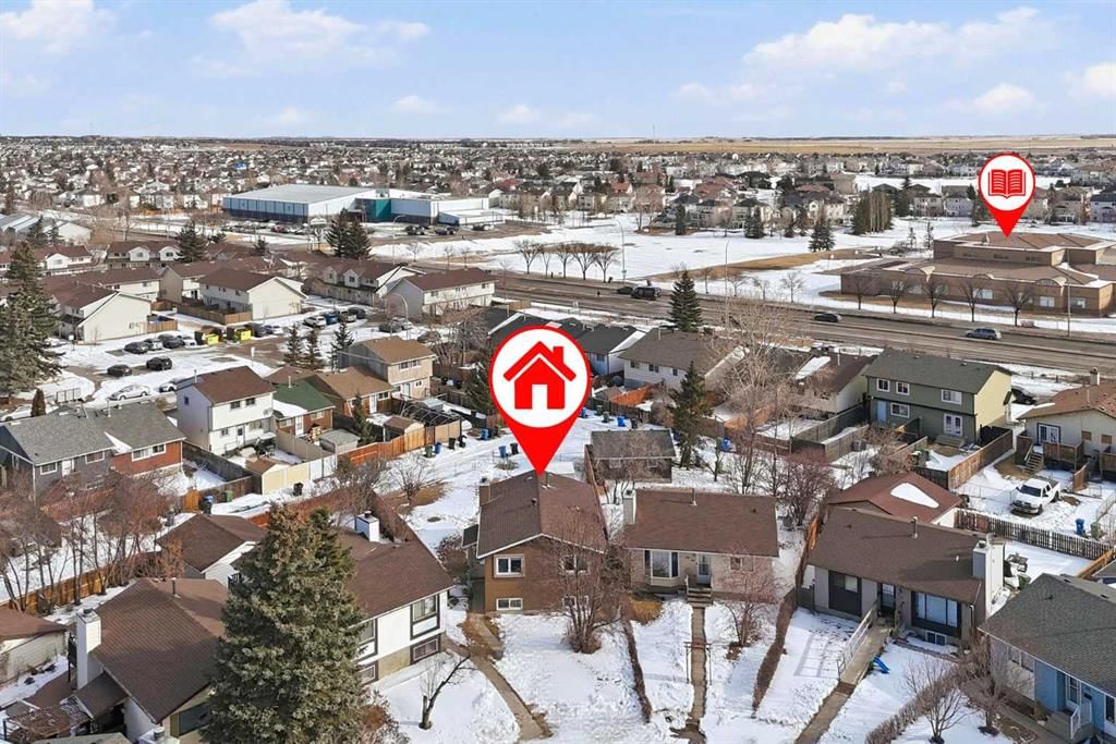 40 Falbury Bay NE, Calgary — photo 3 of 28