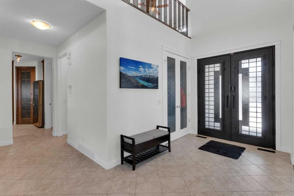 95 Discovery Ridge Boulevard SW, Calgary — photo 2 of 50