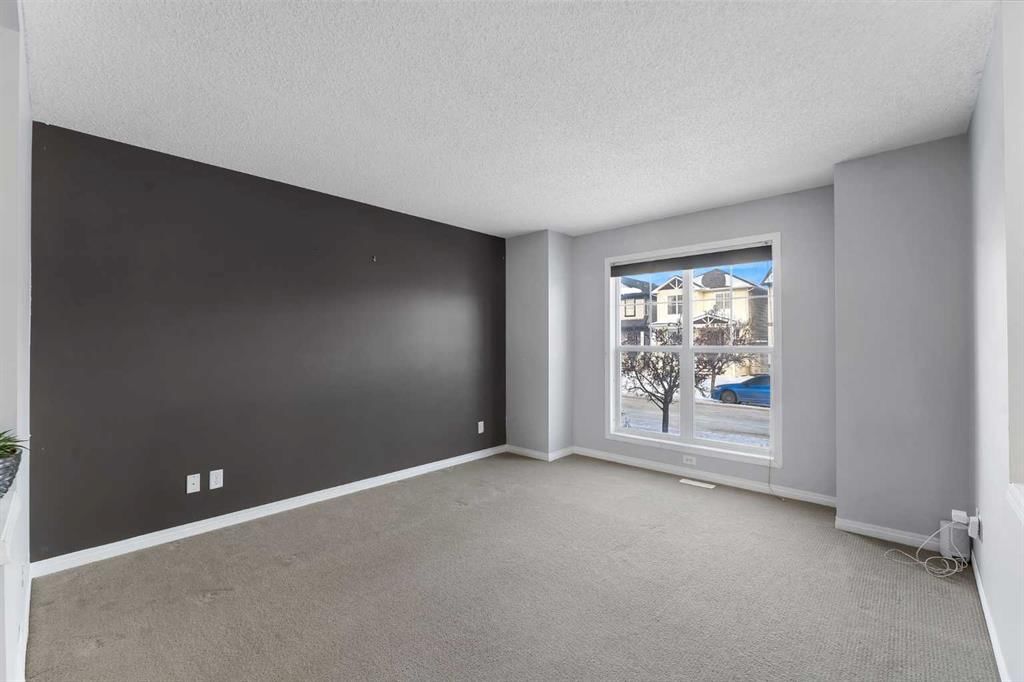 440 Prestwick Circle SE, Calgary — photo 4 of 43
