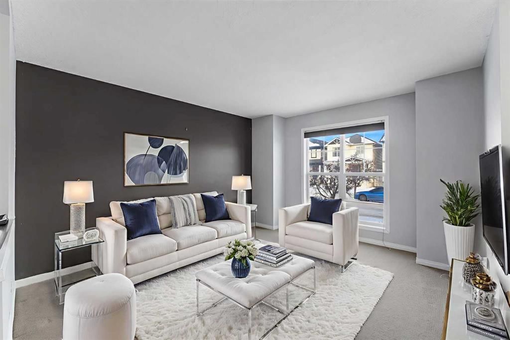 440 Prestwick Circle SE, Calgary — photo 5 of 43