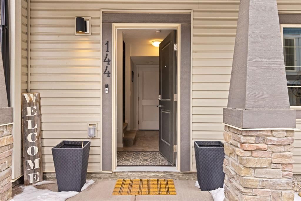 144 Legacy Point SE, Calgary — photo 2 of 38