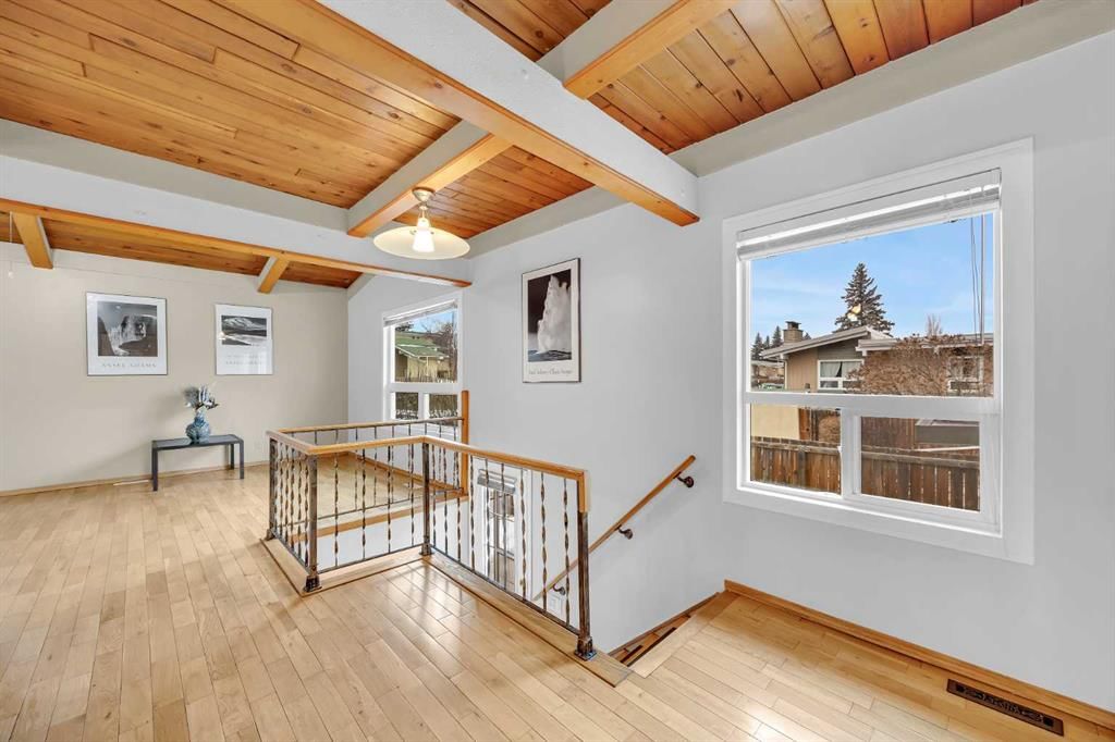 704, 11010 Bonaventure Drive SE, Calgary — photo 2 of 32