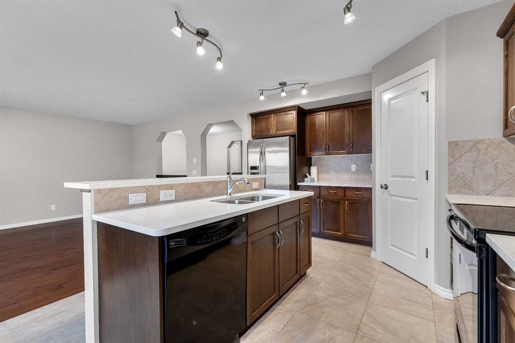 161 Silverado Range Cove SW, Calgary — photo 5 of 47