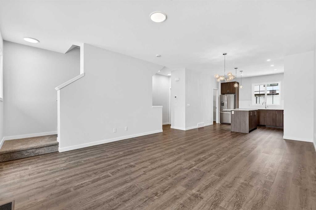 120, 1750 Rangeview Drive SE, Calgary — photo 5 of 42