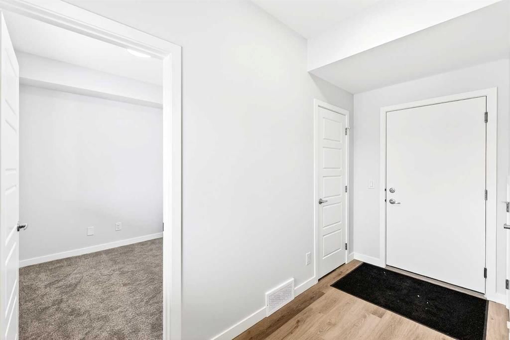 122, 1750 Rangeview Drive SE, Calgary — photo 3 of 43