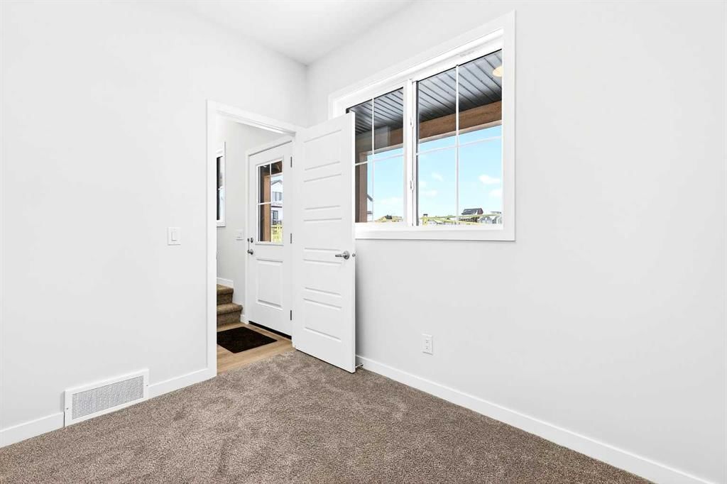 122, 1750 Rangeview Drive SE, Calgary — photo 5 of 43