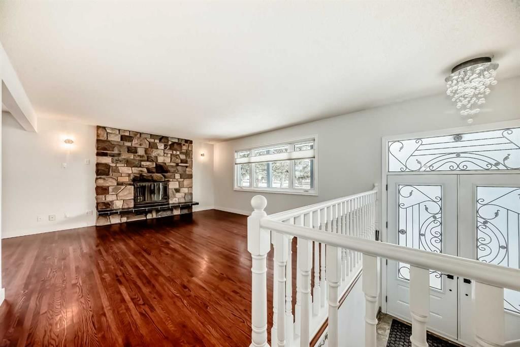 9723 Fairmount Drive SE, Calgary — photo 2 of 25