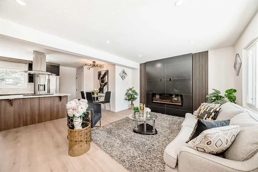 4936 45 Street SW, Calgary — main listing photo