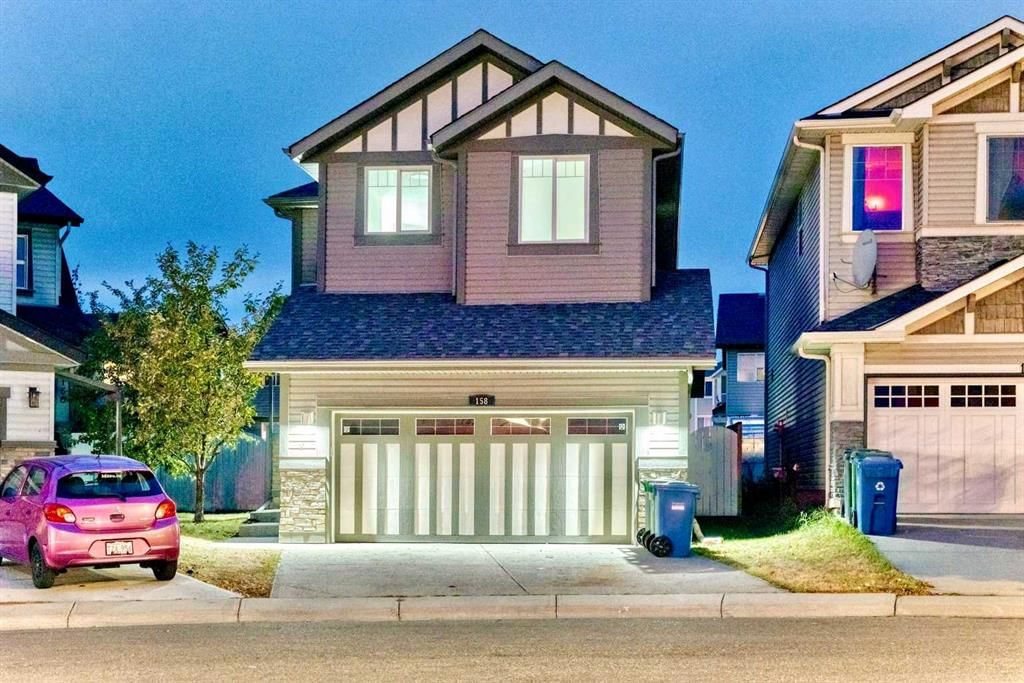 158 Valleyview Court SE, Calgary — photo 3 of 50