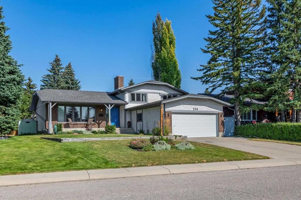 206 Lake Fraser Place SE, Calgary — main listing photo