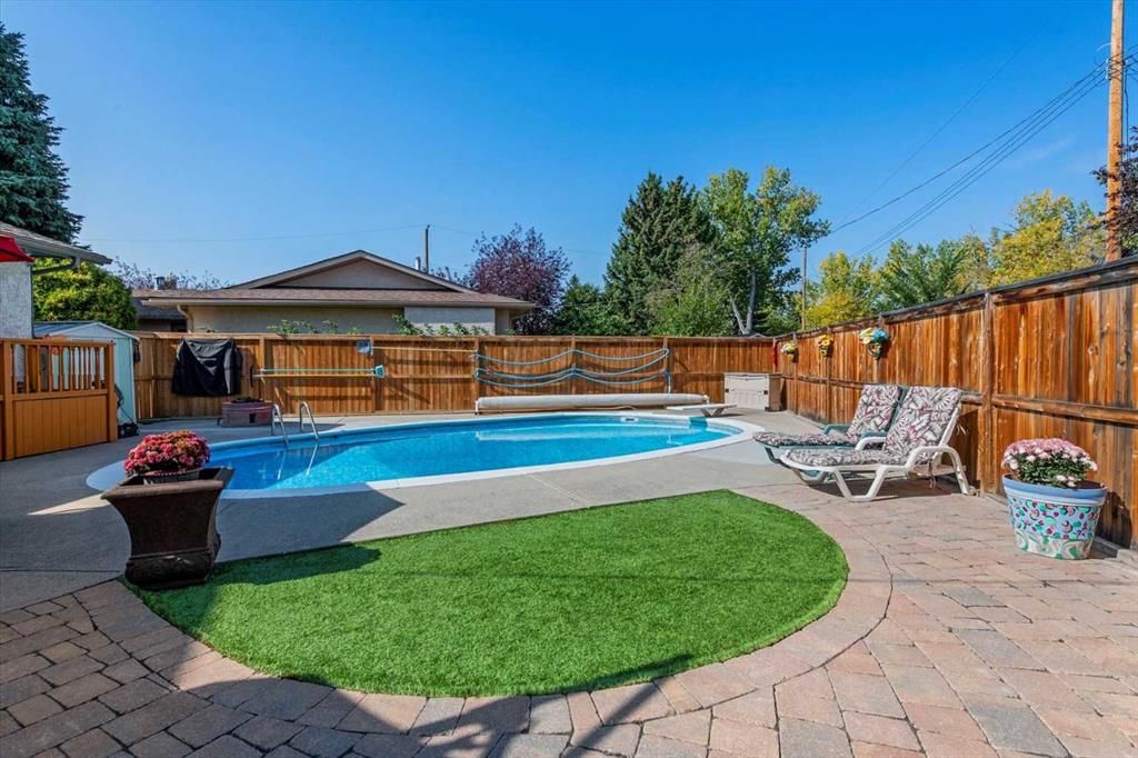 206 Lake Fraser Place SE, Calgary — photo 5 of 41