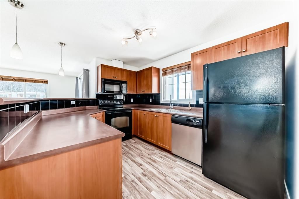 4425, 10 Prestwick Bay SE, Calgary — photo 4 of 44