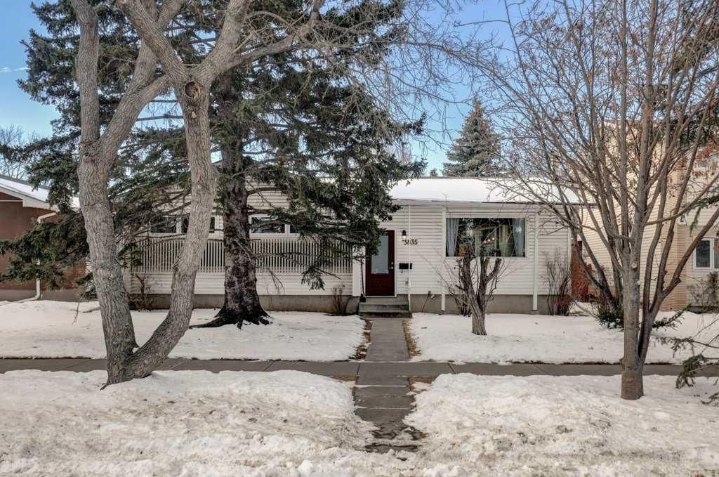 3835 Varsity Drive NW, Calgary — photo 2 of 35