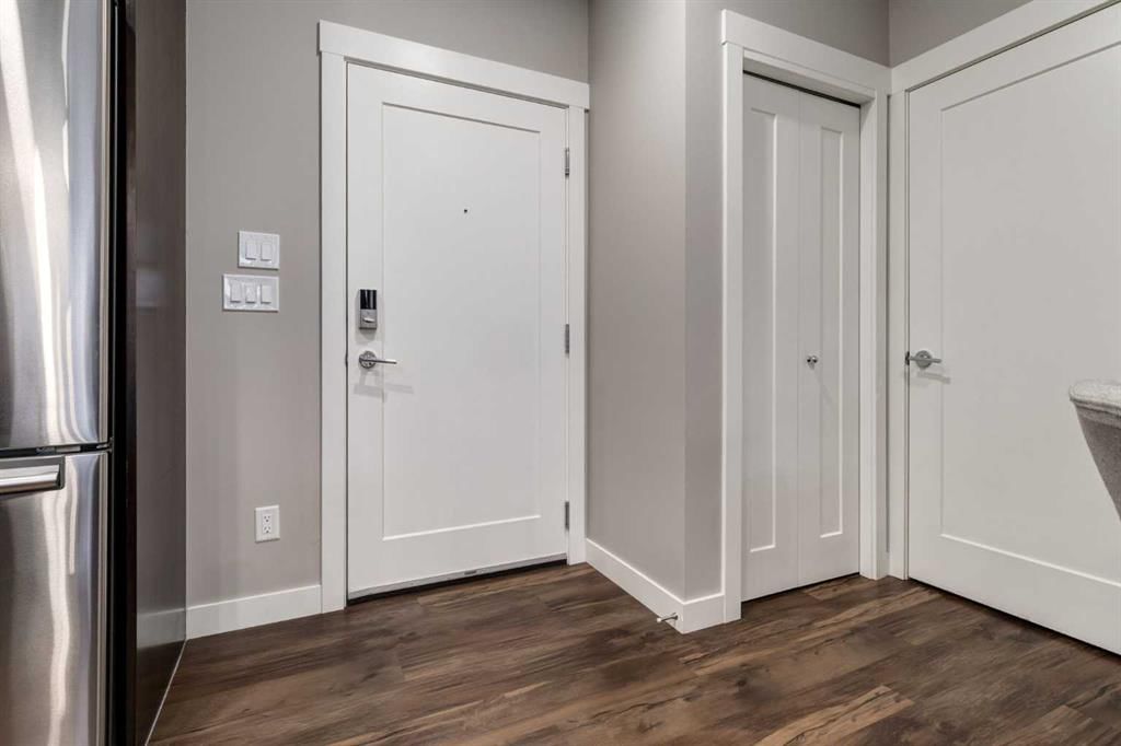 312, 10 WALGROVE Walk SE, Calgary — photo 3 of 32
