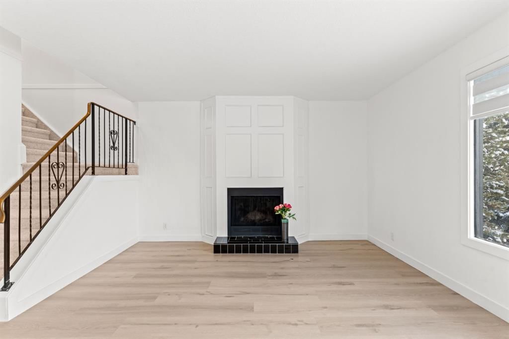 111 Macewan Glen Close NW, Calgary — photo 4 of 29