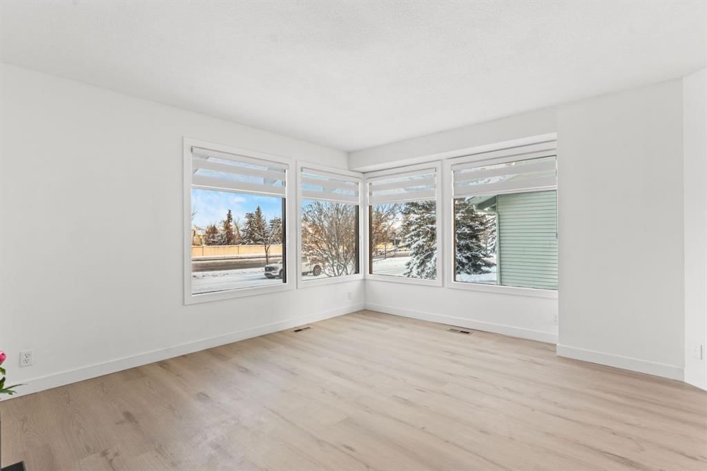 111 Macewan Glen Close NW, Calgary — photo 5 of 29