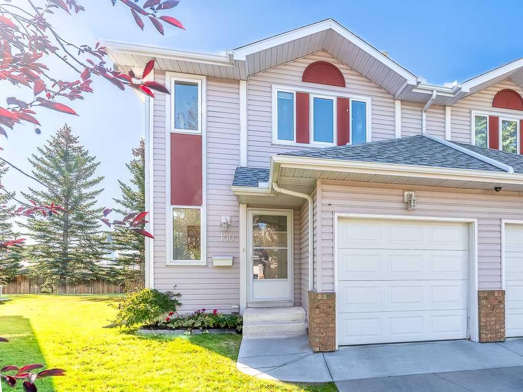 100 Catalina Circle NE, Calgary — main listing photo