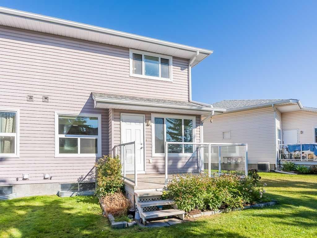 100 Catalina Circle NE, Calgary — photo 5 of 25